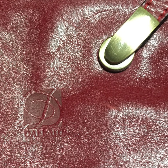 Dallaiti Design genuine leather red shoulder/backpack - Picture 9 of 13